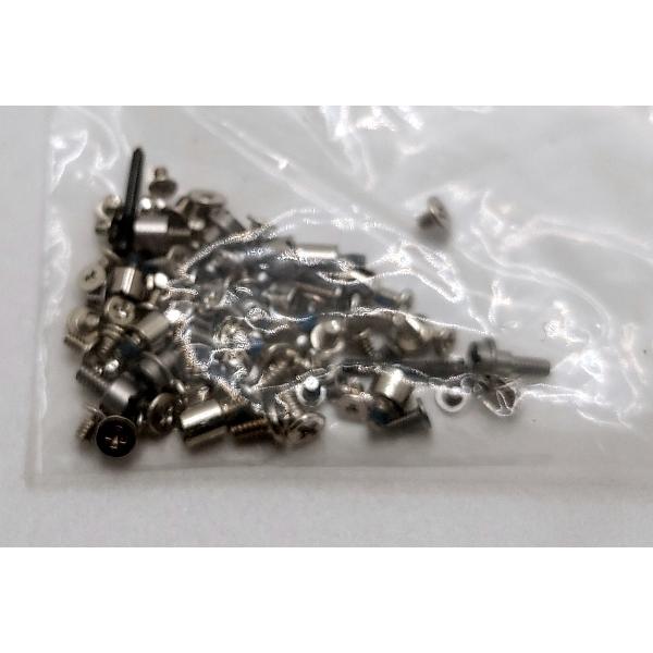 Set de tornillos color titanio para iPhone 15 Plus A3094 A2847 A3093 A3096 calidad premium