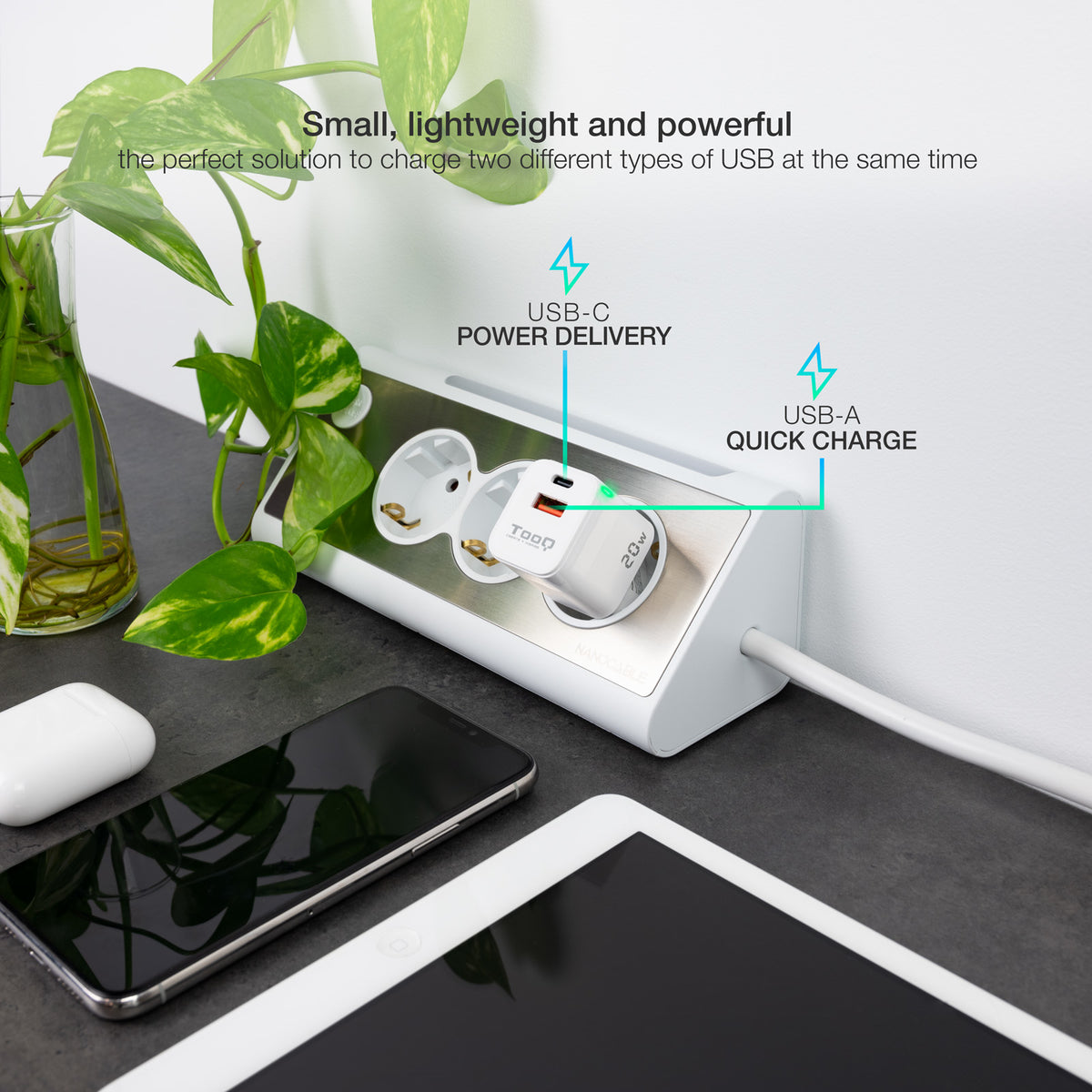 Cargador de pared Tooq doble USB - c + USB a blanco 20w