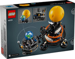 Lego technic planeta tierra y luna en órbita