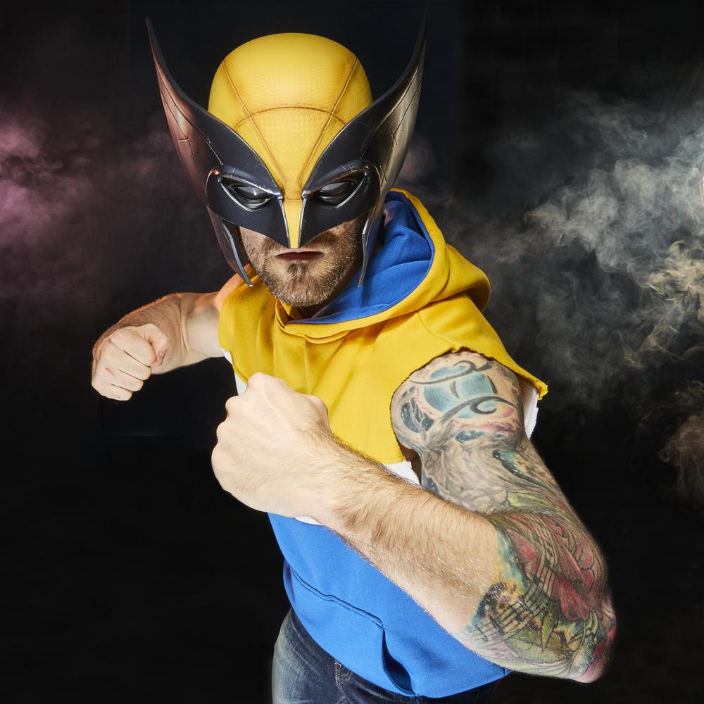 Réplica casco premium hasbro marvel tudios deadpool & wolverine -  wolverine