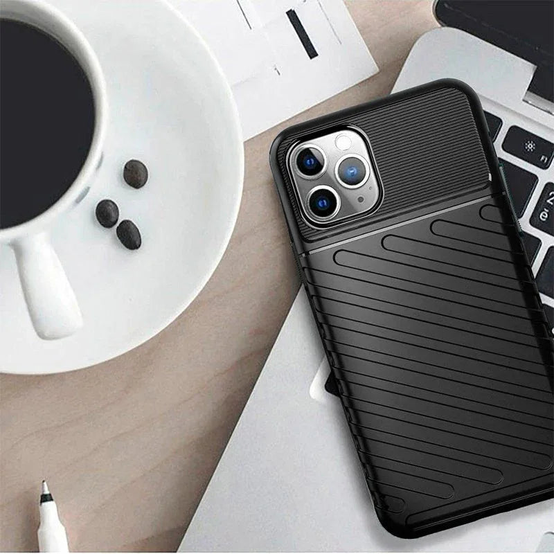 Carcasa COOL para iPhone 16 Pro Thunder Negro - PixelPlaza
