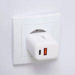 Cargador Red Universal Fast Charger (PD) Dual Tipo-C / USB COOL (20W) Blanco - PixelPlaza